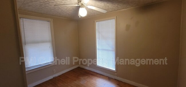 Building Photo - 10608 Chemstrand Rd