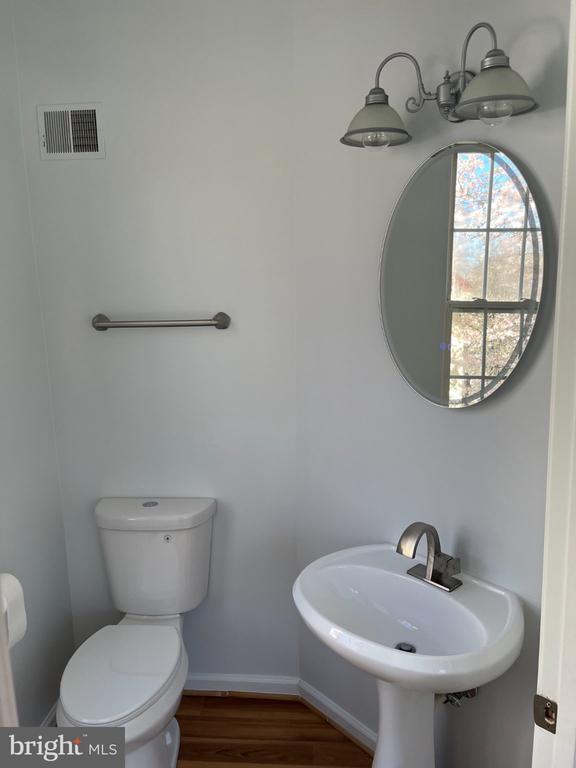 Building Photo - 9611 Juniper Dr