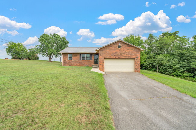 Building Photo - 2832 Vicksburg Ln