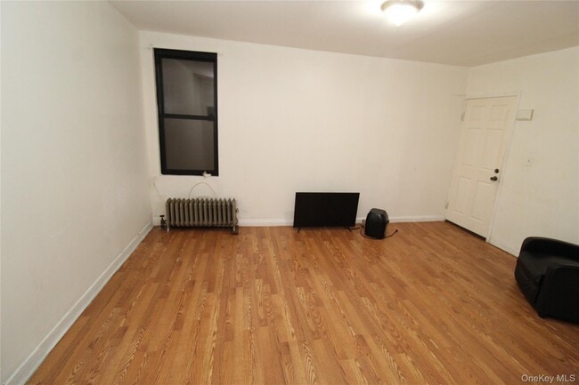 Building Photo - 211-77 Jamaica Ave