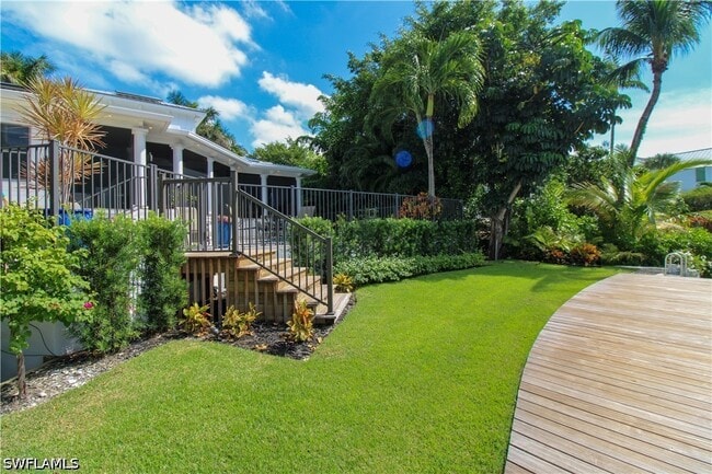 Building Photo - 2150 Marina Dr