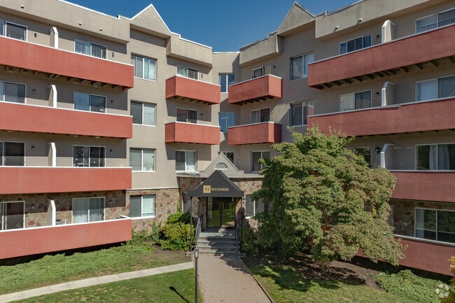 Building Photo - 93 Richards Apartments