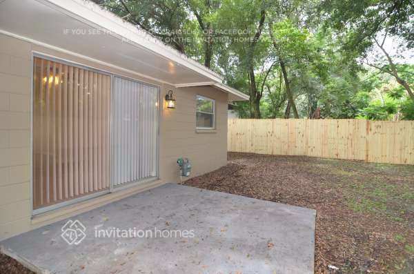 Building Photo - 520 Donna Dr