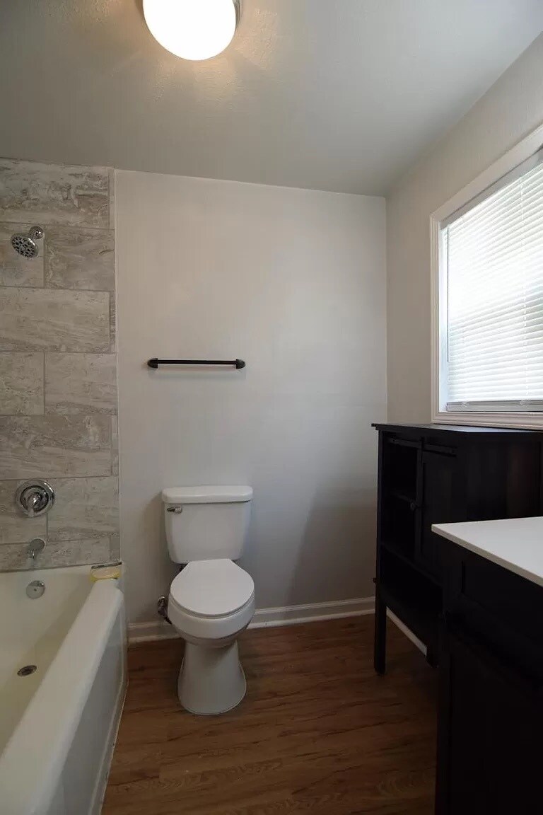 Building Photo - 1319 S 5th St