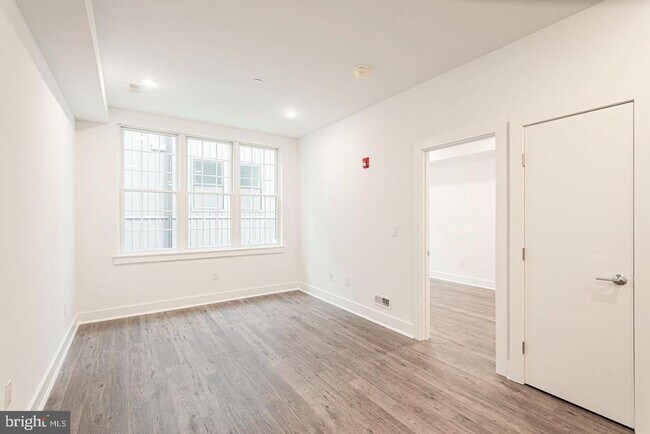 Building Photo - 2623 Christian St