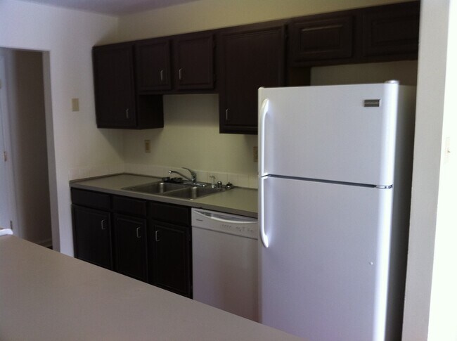 Building Photo - The Vineyard Ranch Home     260207