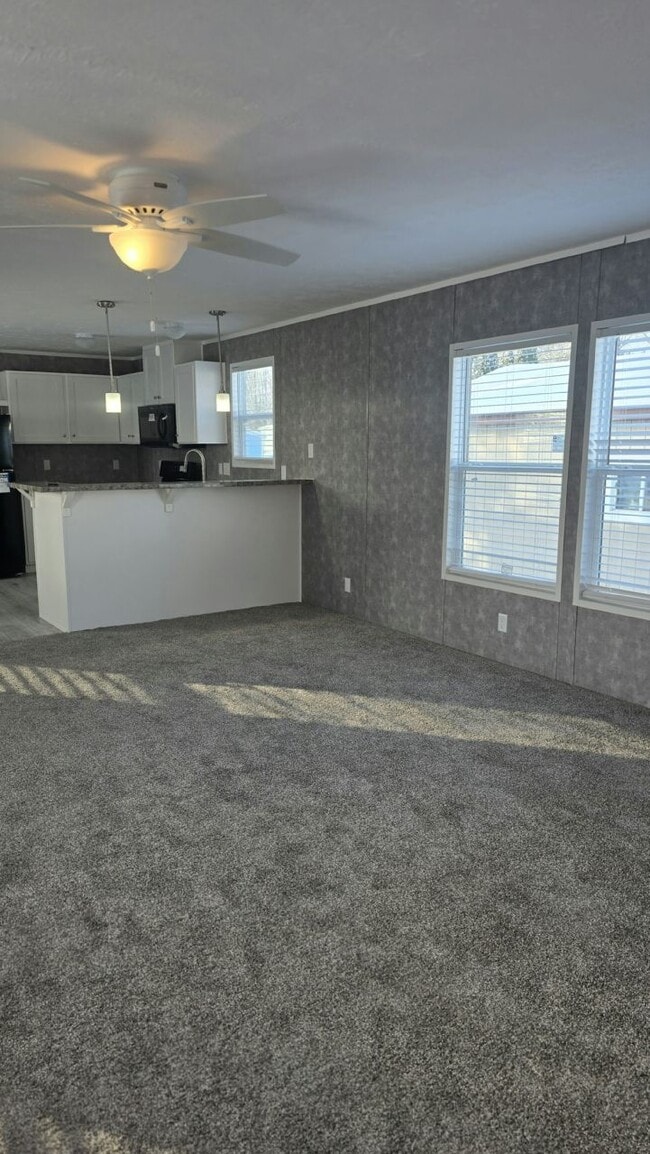 Building Photo - 5075 Wessex St