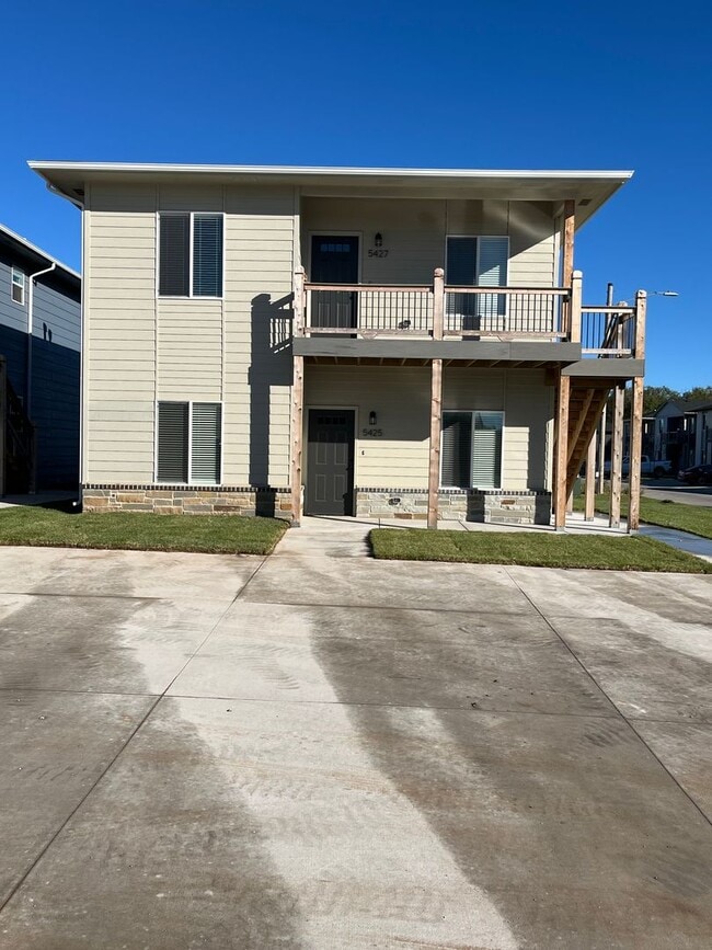 Building Photo - 5417 N Gray Dr