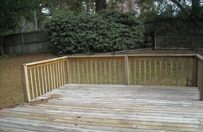 Building Photo - 322 Lamplighter Ln