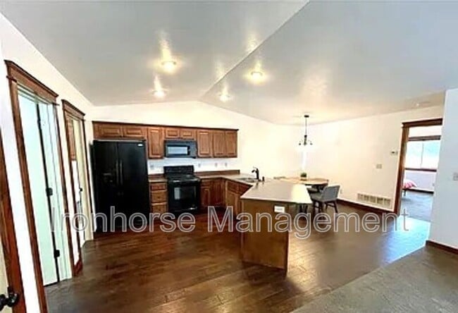 Building Photo - 103 Covey Ct