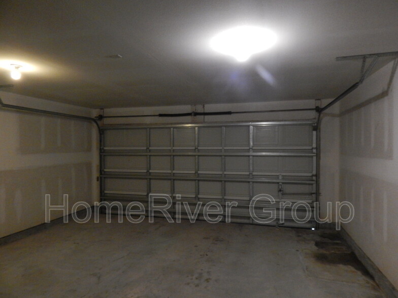 Building Photo - 133 Sandstone Trail