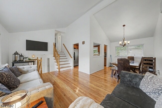 Building Photo - 23 Distler Ave