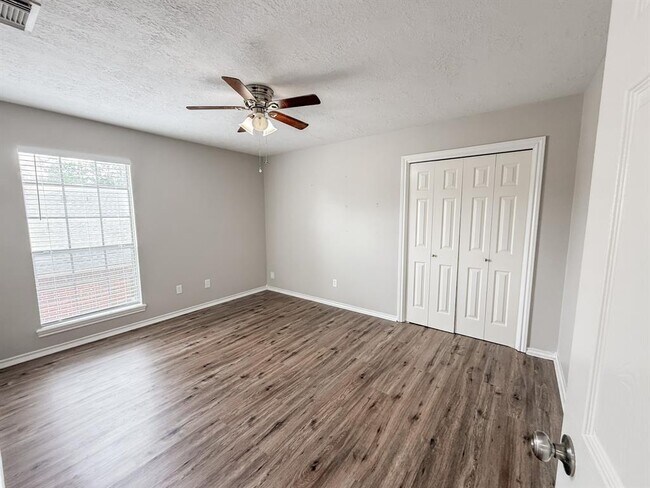 Building Photo - 4521 Allegro Dr