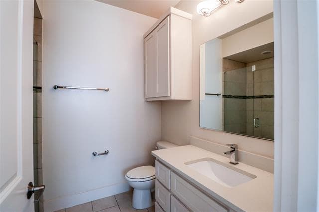 Building Photo - 3010 Zenia Dr