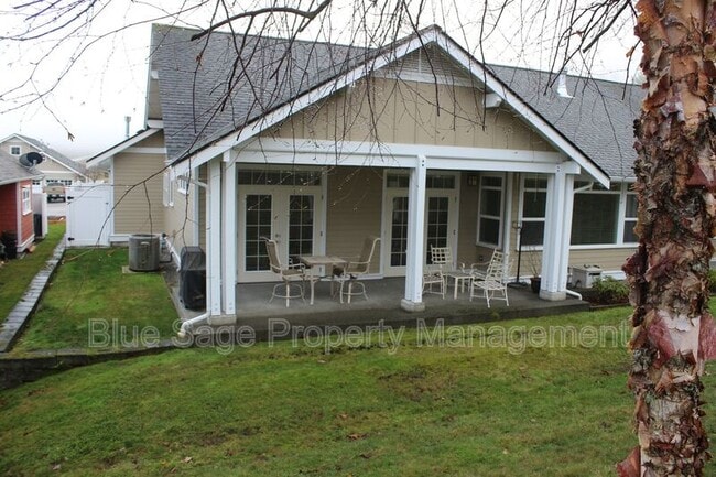 Building Photo - 20 Tanoak Ct