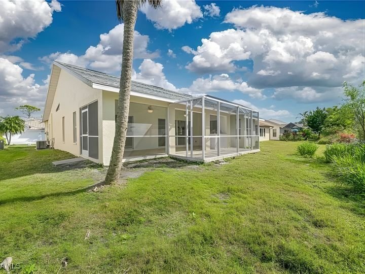 Building Photo - 3832 Sabal Springs Blvd