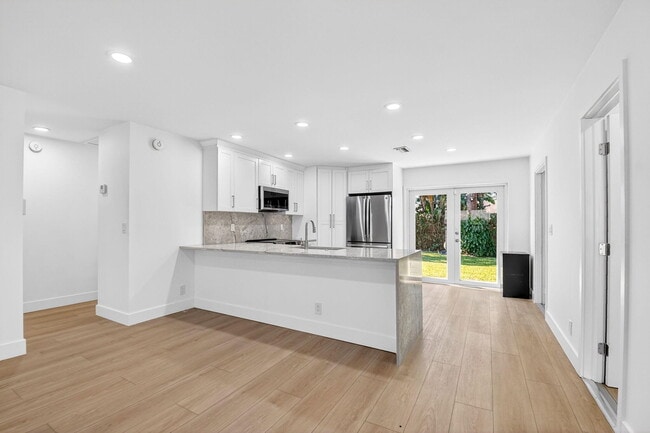 Building Photo - 4896 Neros Dr