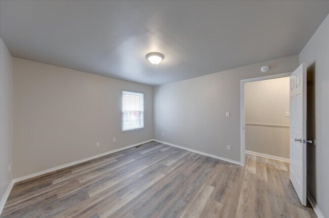 Building Photo - 7614 E 34th St