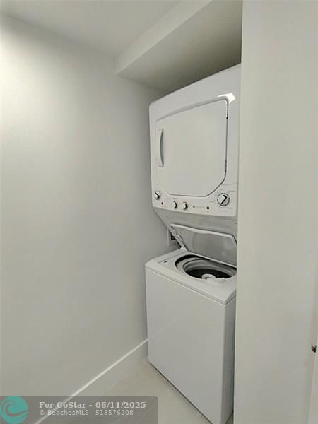 Building Photo - 3402 Bimini Ln