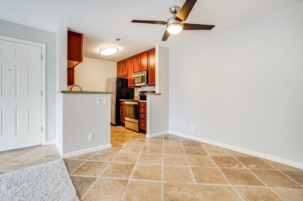 Building Photo - 1205 Yarwood Ct