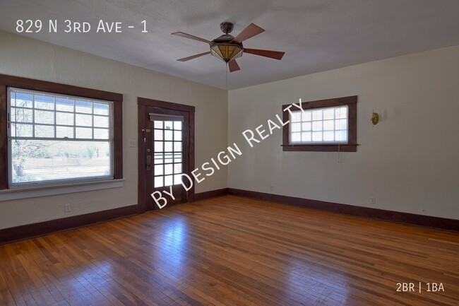 Building Photo - Historic - 1918 - 2 Bed 1 Bath - Just off ...