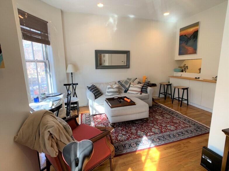 Building Photo - 229 W Canton St