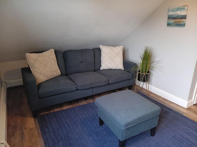 Building Photo - 20 Hawkins St