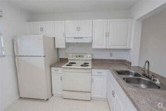 Building Photo - 2 bedroom in Hammocks FL 33196