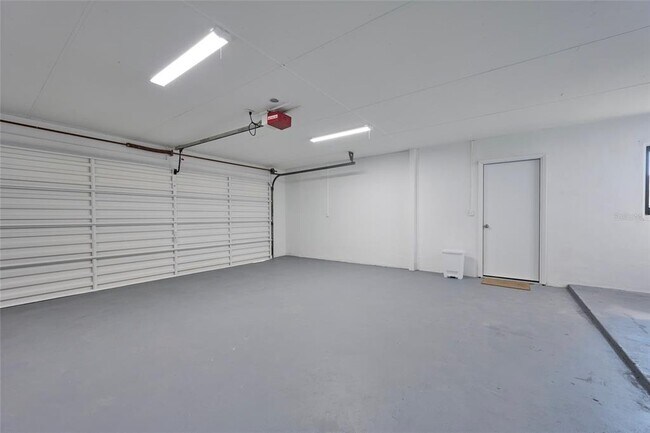 Building Photo - 2310 Laguna Dr