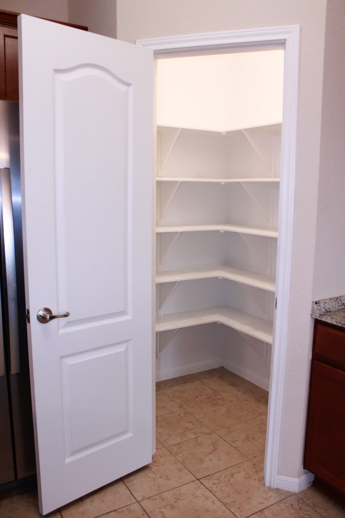 Decent Kitchen Pantry - 1027 Aurora Grove Bnd