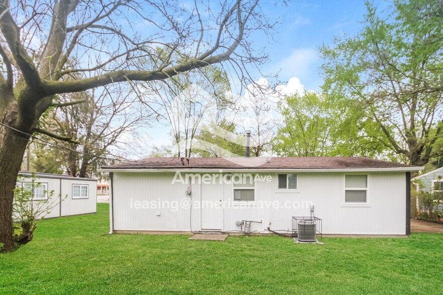 Building Photo - 2968 Wallace Ave