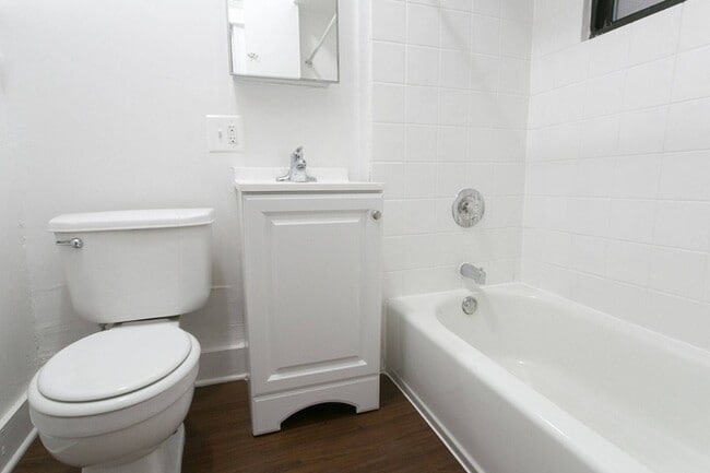 Floorplan - 5401-5403 S. Woodlawn Avenue