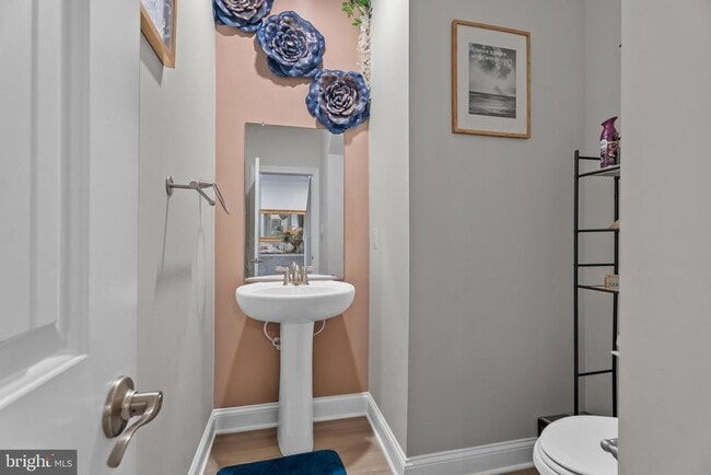 Building Photo - 10001 Maids Fancy Way