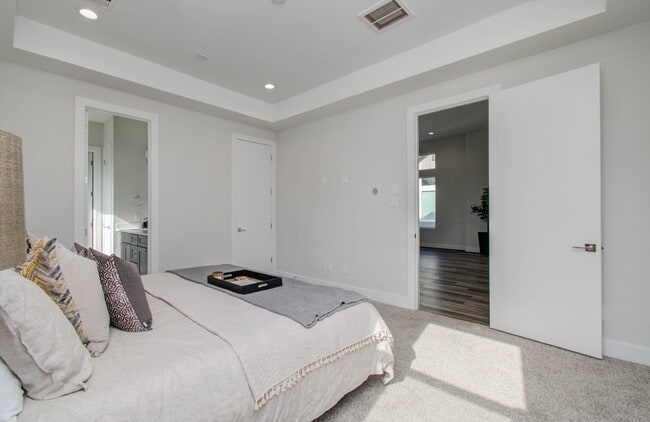 Building Photo - 774 Paul Quinn St