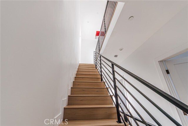 Building Photo - 13461 Beach Ave