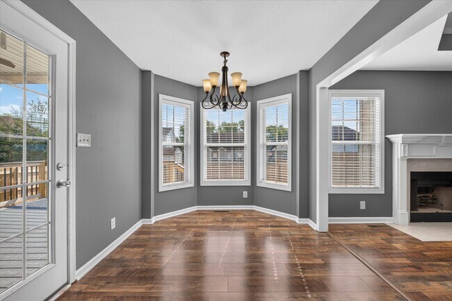 Building Photo - 3534 Southwood Dr