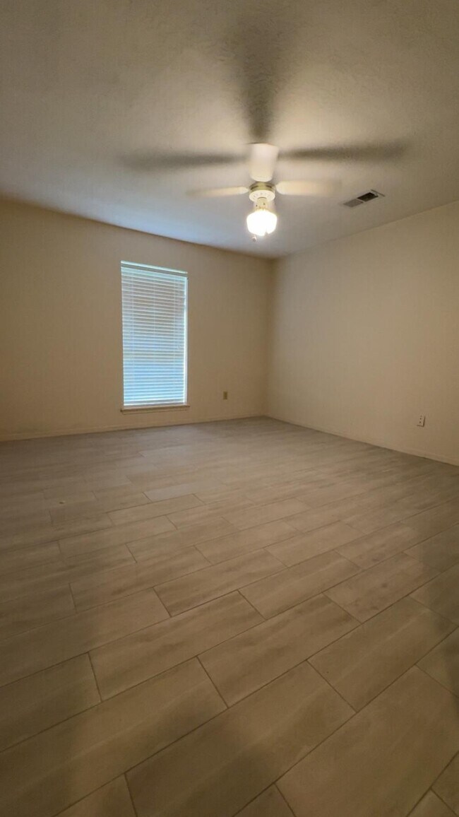 Building Photo - 22803 Trailwood Ln
