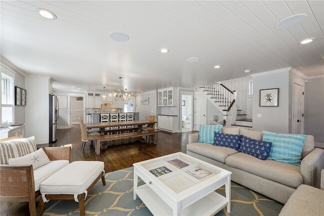 Building Photo - 67 Caswell St