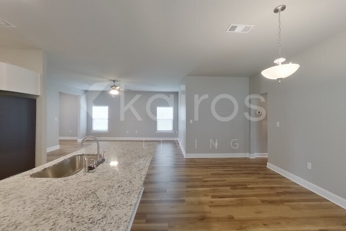 Building Photo - 13772 Willowmore Dr