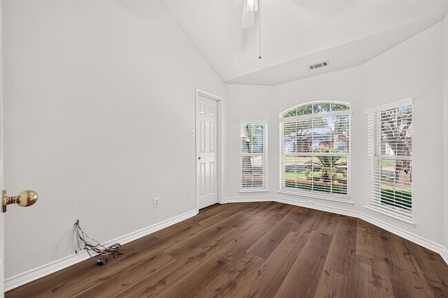 Building Photo - 3830 Flatwood Dr