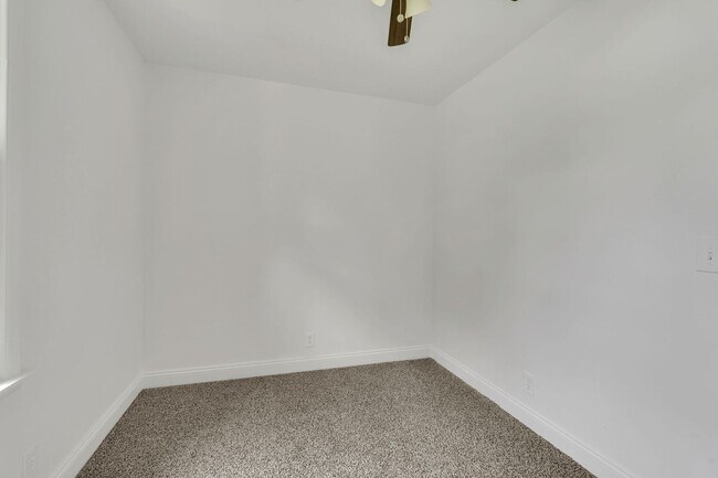 Building Photo - Incredible Fully-Updated 3 Bedroom Home wi...