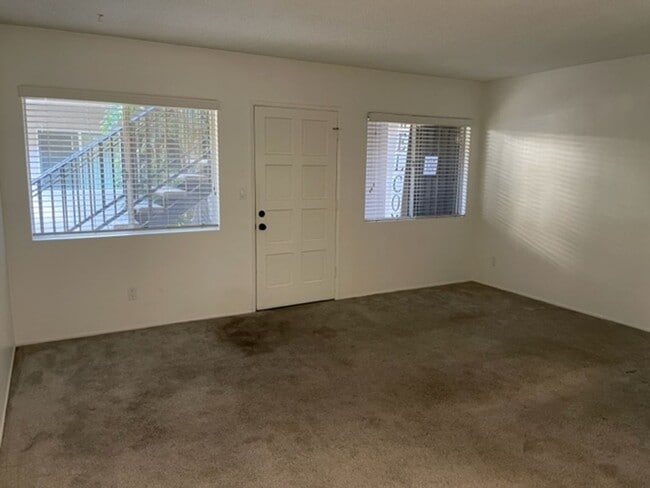 Building Photo - COZY LOWER 1BD/ 1 BATH - FREE 1ST MONTH RENT