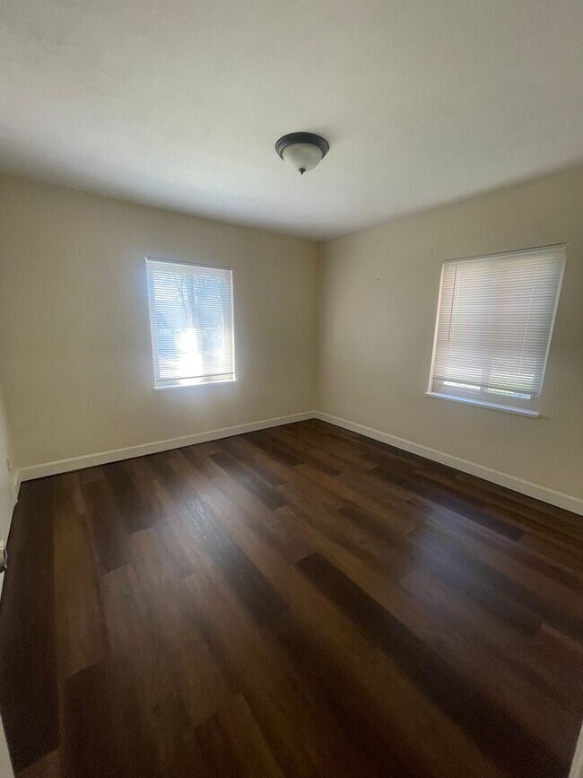 Building Photo - 2366 S Patterson Blvd