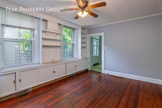 Building Photo - 522 Probasco St
