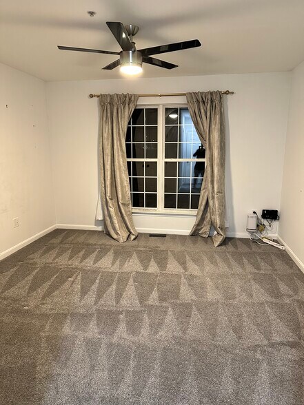 Building Photo - 1550 Northern Neck Dr