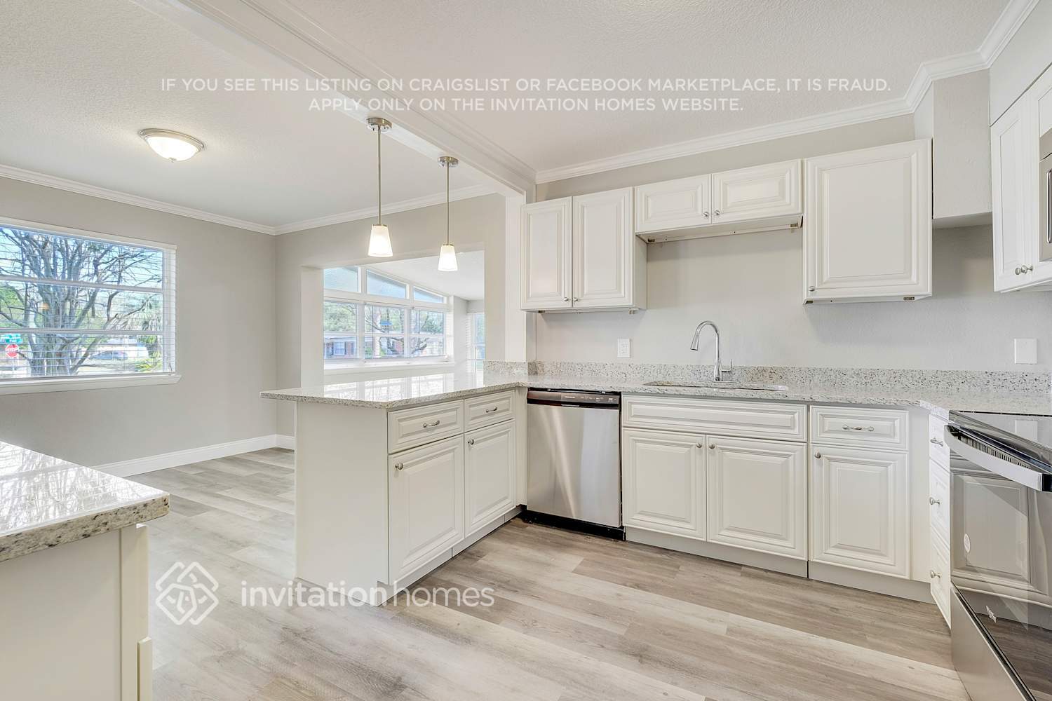 Building Photo - 6266 Shady Oak Dr