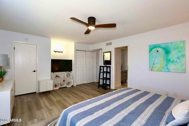 Building Photo - 8237 E Orange Blossom Ln