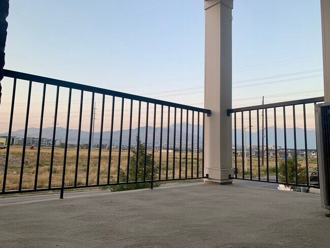 Building Photo - 3724 W 1850 N