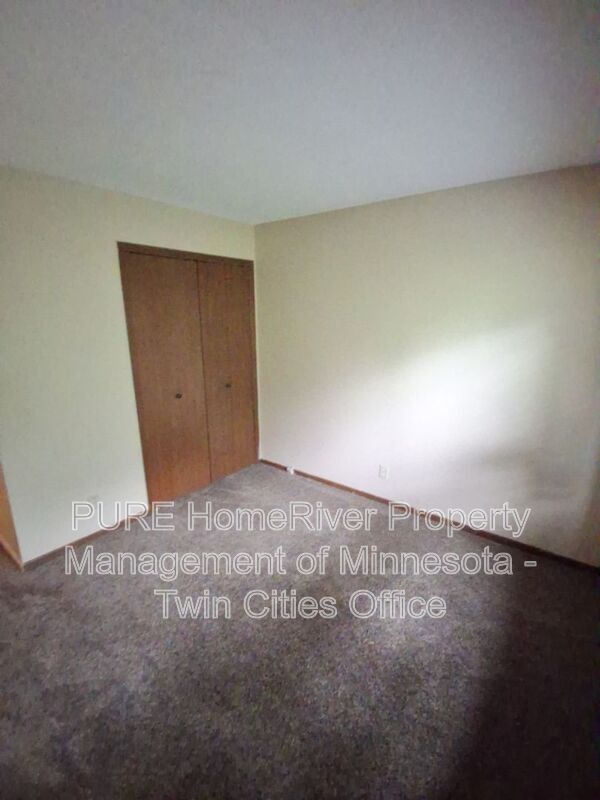 Building Photo - 5231 Balmoral Ln