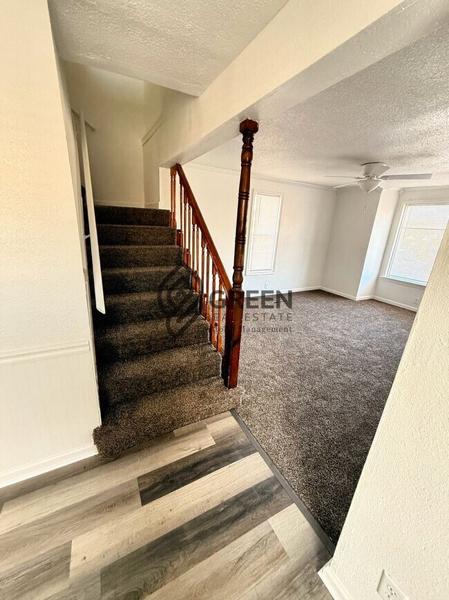 Building Photo - 3 Bedroom 2 Baths Home with Garage for rent in Kankakee